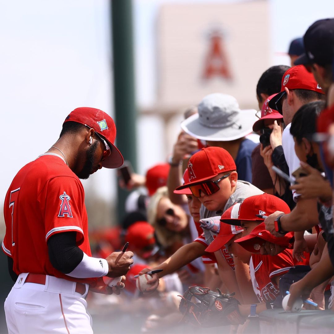 thanks for bringing that Big A feeling to Tempe Diablo, Angels fans  #LAASpring...