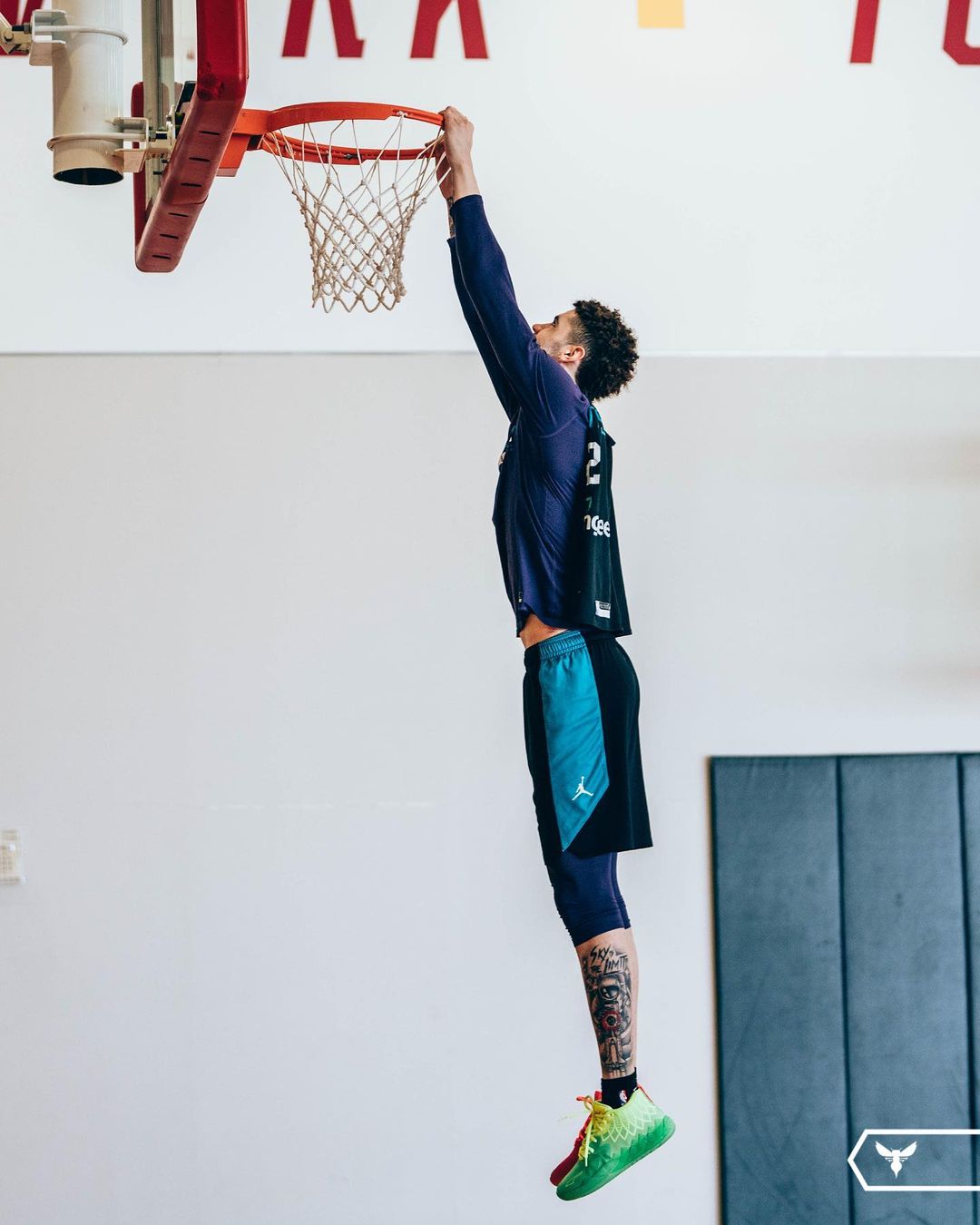 We see the big picture 

#AllFly...