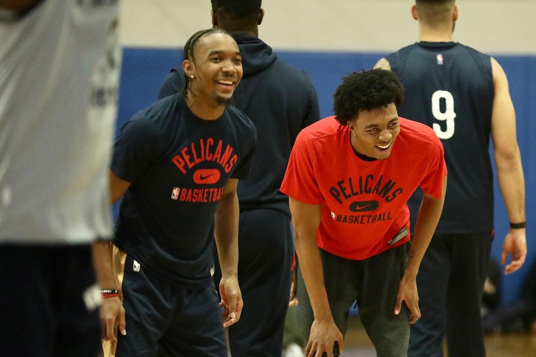 good vibes only at practice today!  #Pelicans #WBD...