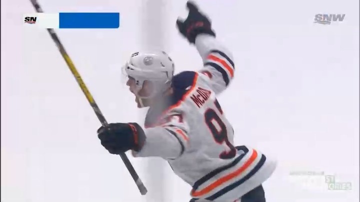 Smitty's clutch move in OT to spring Connor for the GWG against the Sharks is ab...