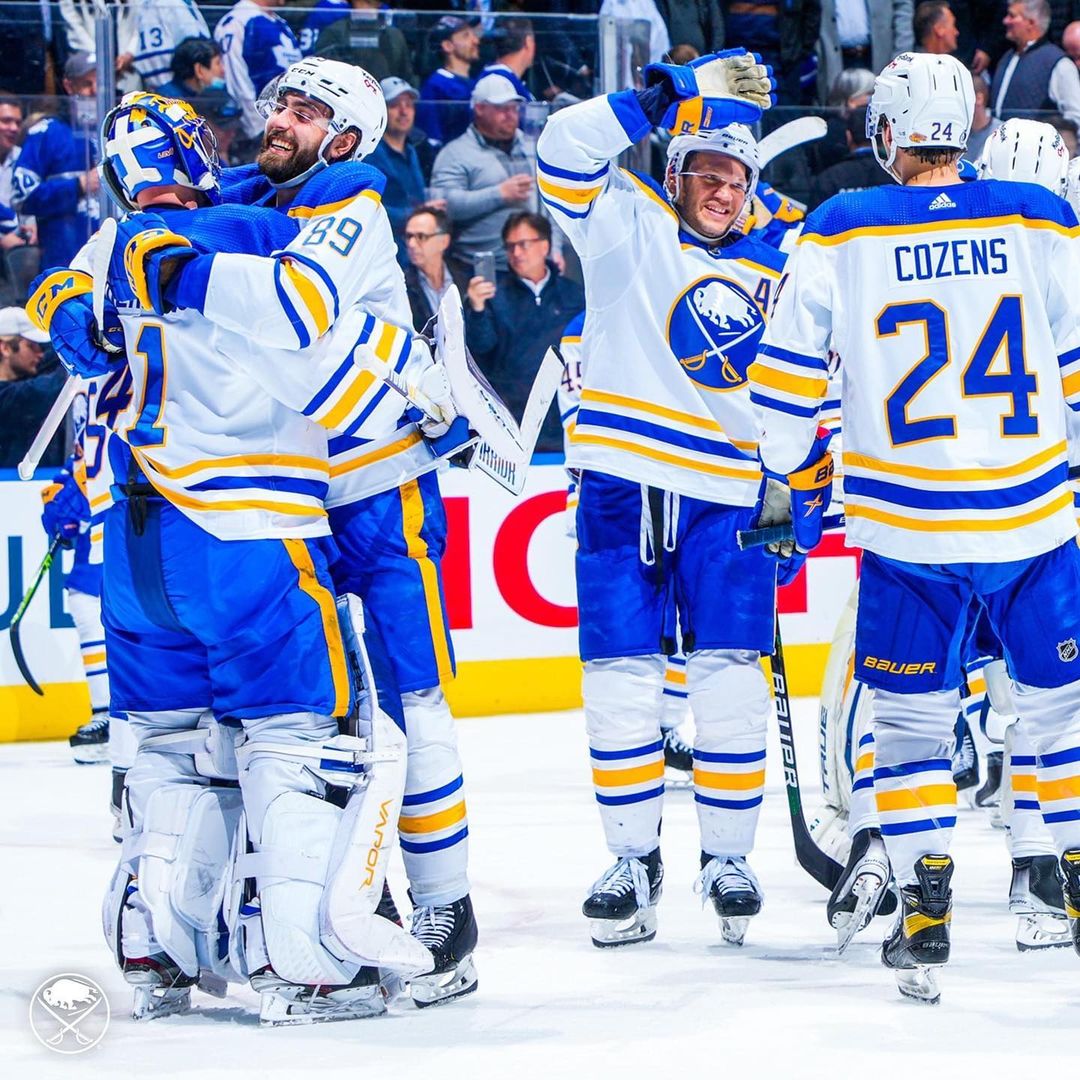 Do we have to declare dubs at the border?

#LetsGoBuffalo...