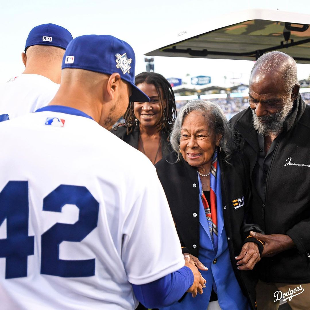 It’s an honor to have you at Dodger Stadium, Mrs. Robinson. #Jackie42...