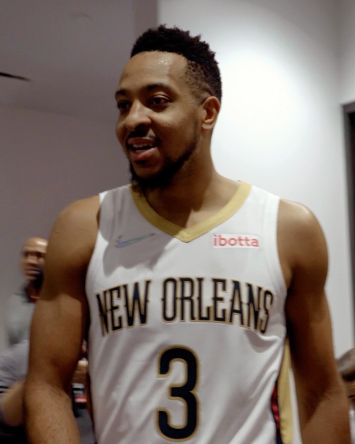 Inside the #Pelicans locker room after their Game 2 win in Phoenix! #ONENola...