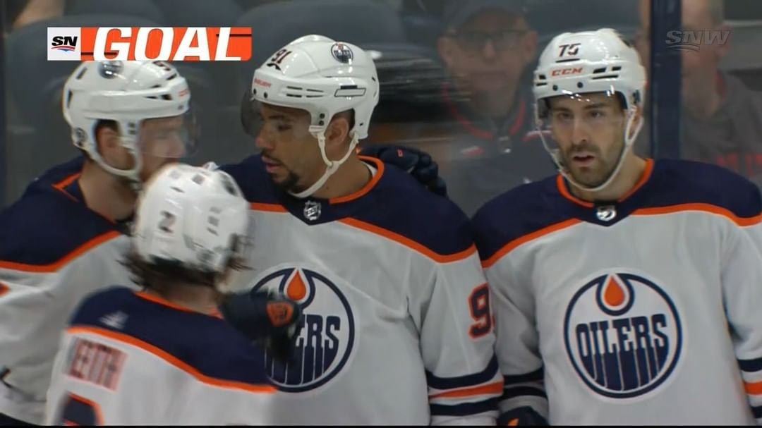 Kane scores AGAIN & McDavid sets a new career high in points! #LetsGoOilers...