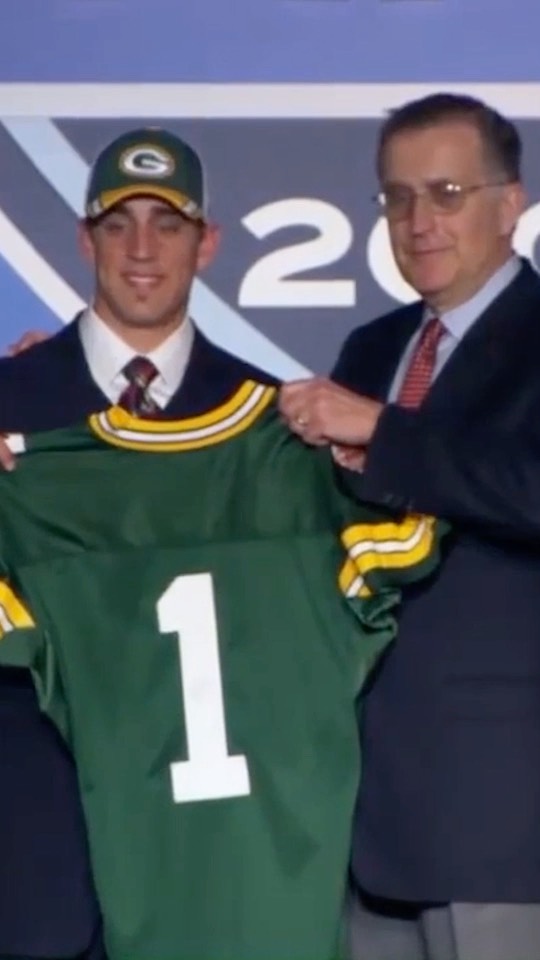 On this day in 2005 … @aaronrodgers12 found a home in Green Bay. 

: 2022 #NFLDr...
