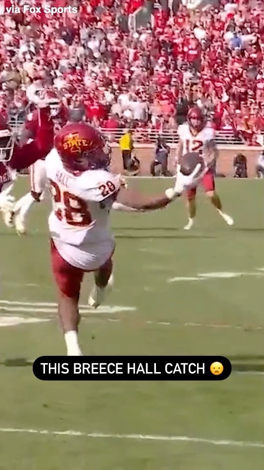 Casual one-hander. That’s why they call him @breecethebeast23. (via @cfbonfox) 
...