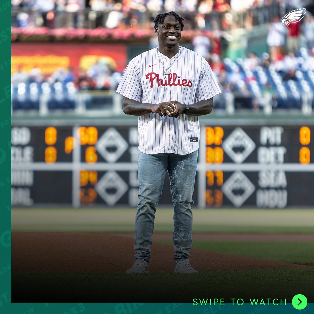 Take me out to the ball game

#FlyEaglesFly...