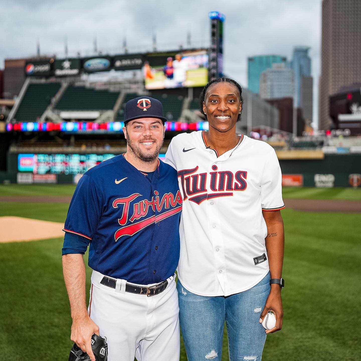 Pit stop on Syl’s Final Ride!  #OneMN | #MNTwins...