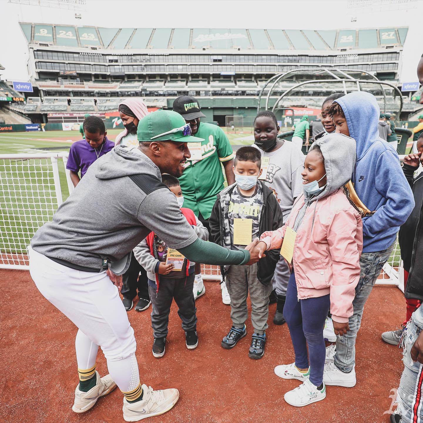 @tonykemp6 hosted kids from @bgcoakland to watch batting practice and enjoy toda...