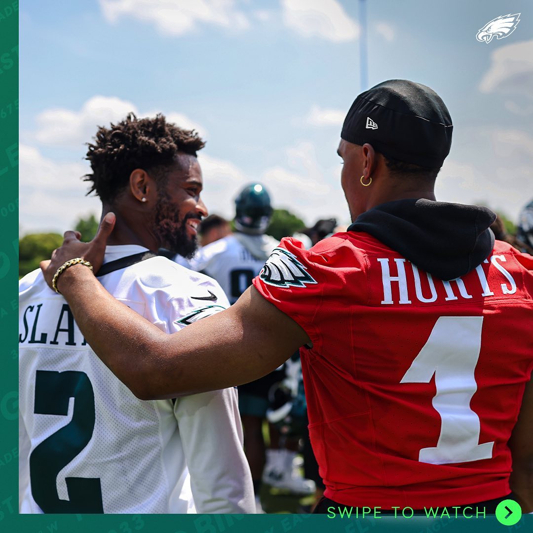 Climbing to the top.

#FlyEaglesFly...