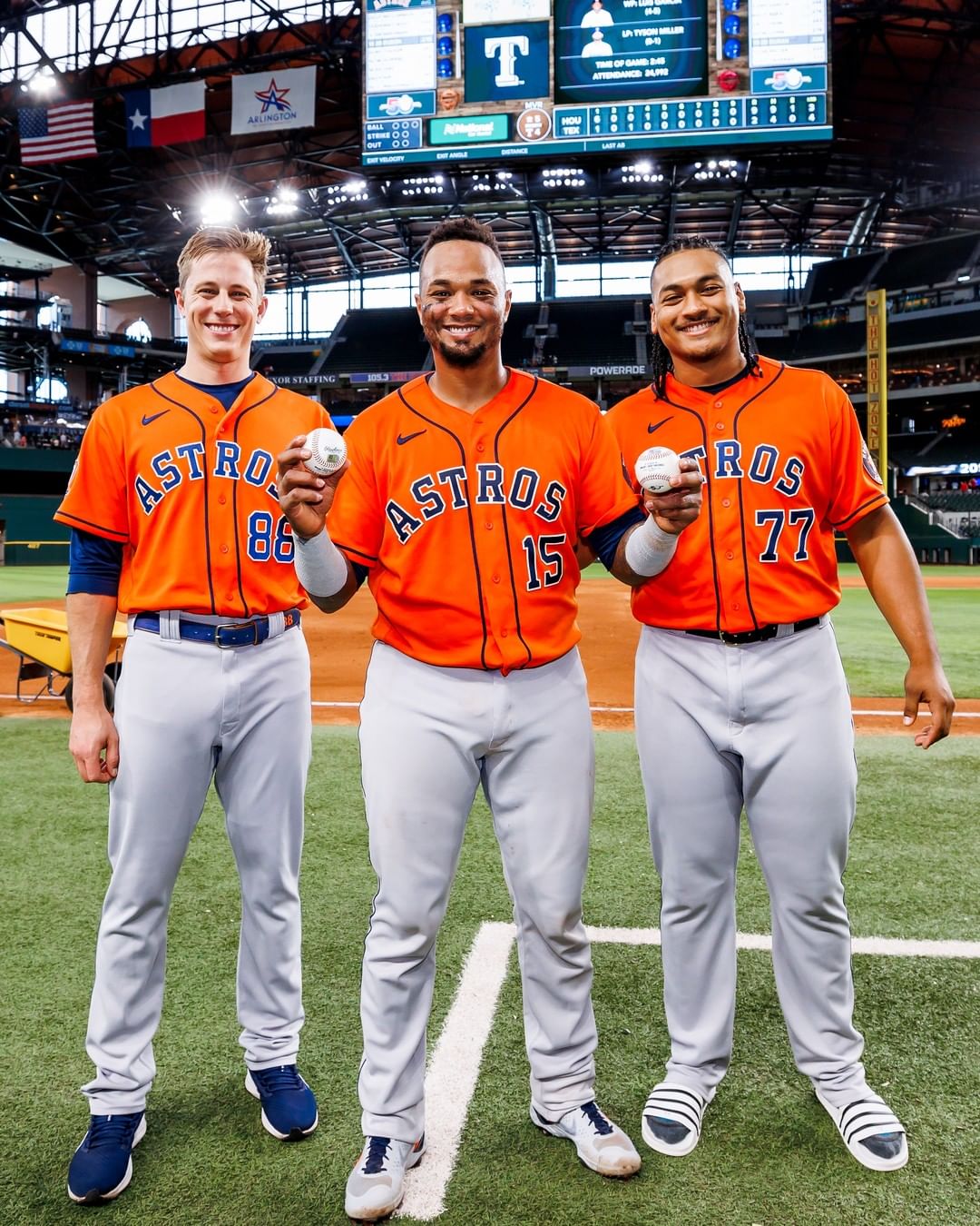 18 pitches. 2 pitchers. 1 record....