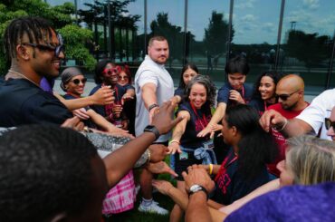 Last week, the Vikings & @delta partnered with @projectsuccessorg to bring 15 Mi...