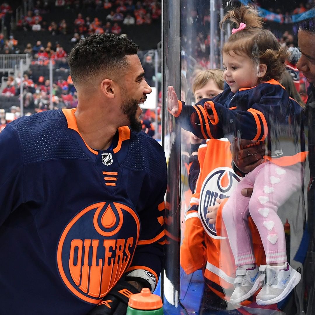 Dads FTW  #LetsGoOilers...