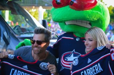 Matching #CBJ jerseys  @stingercbj met up with our newlywed pals @ryancabrera &...