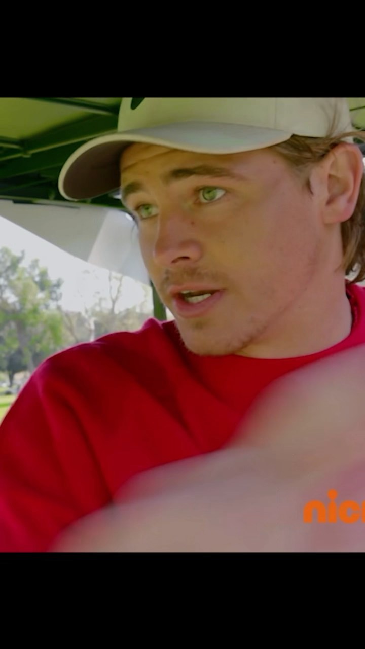 “JUSTIN JUST RIPPED THE HEAD OFF ONE OF THE KIDS” -spencer from icarly...