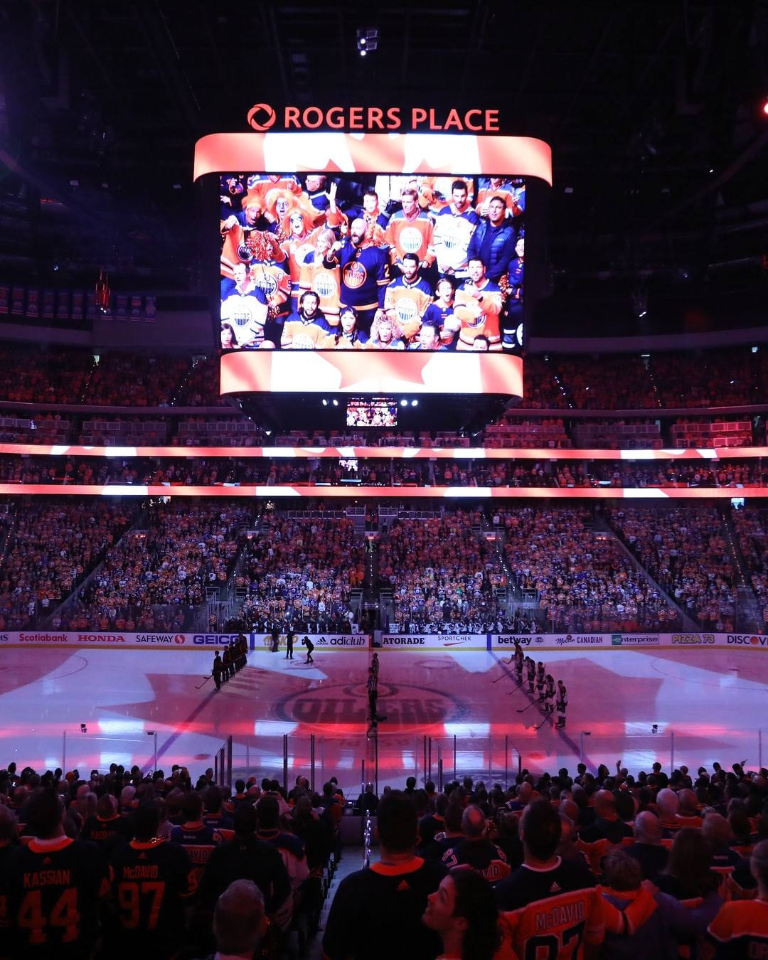 Wishing a happy #CanadaDay to our incredible fans!  #LetsGoOilers...