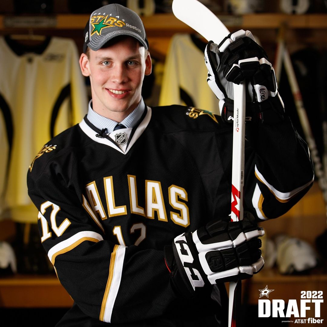 THEN  NOW

10 years ago, Radek Faksa and Esa Lindell came home to Dallas.

Who's...