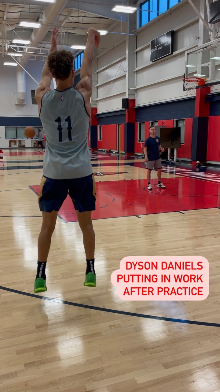 @dysondanielss11 working with assistant coach Fred Vinson after practice today...