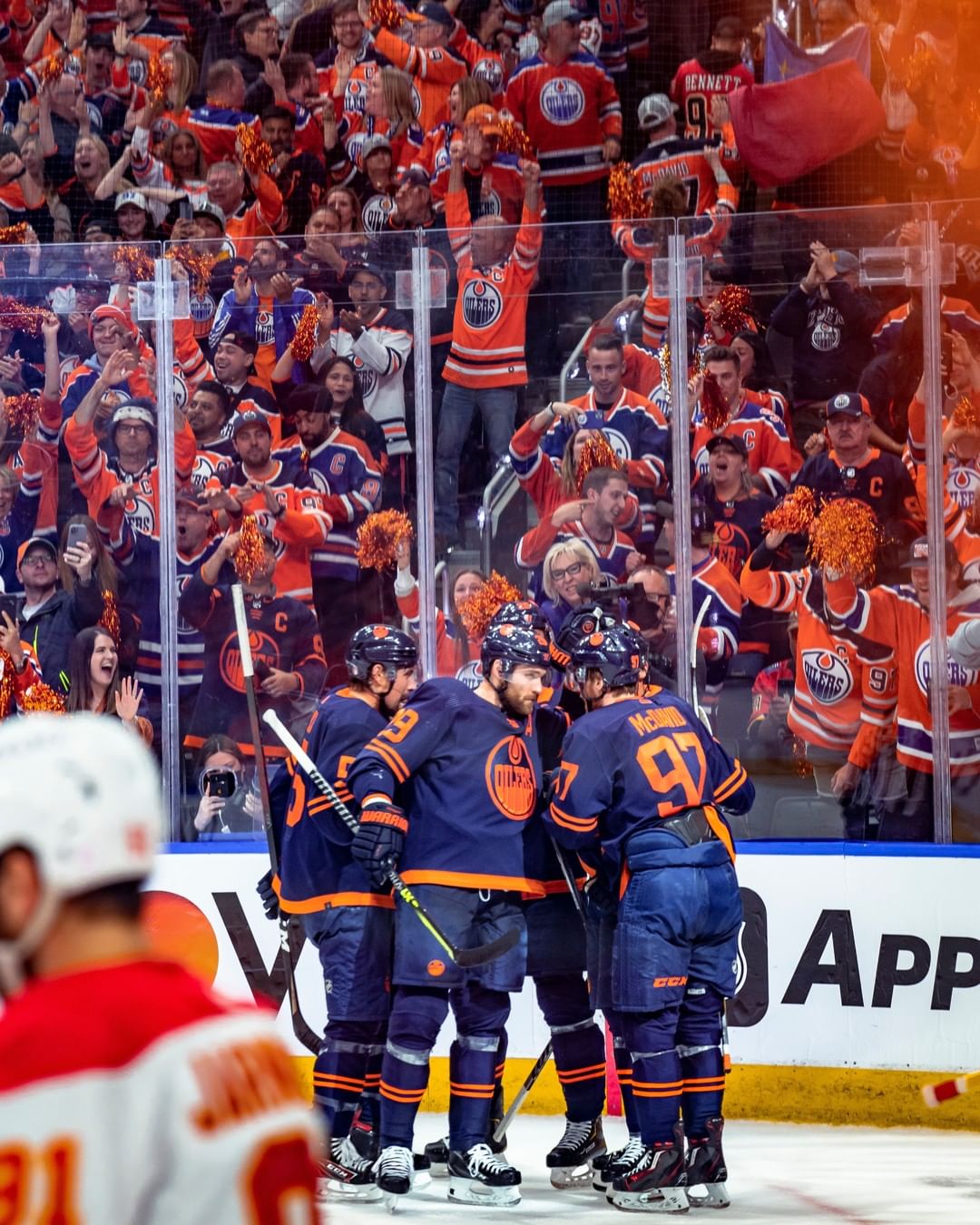 Happy Monday to #Oilers fans & #Oilers fans only.  #LetsGoOilers...