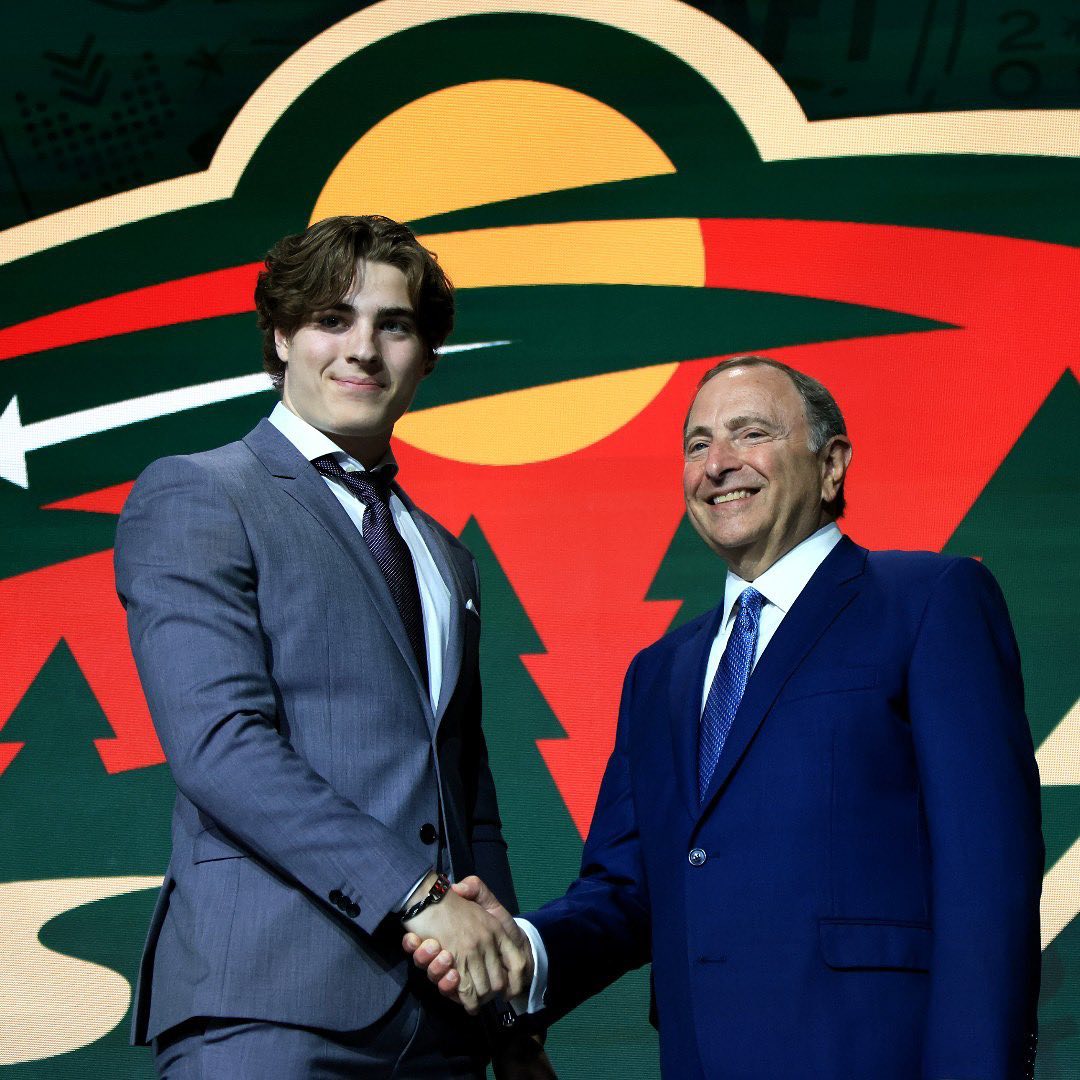 The handshake makes it official.  #mnwild x #NHLDraft...