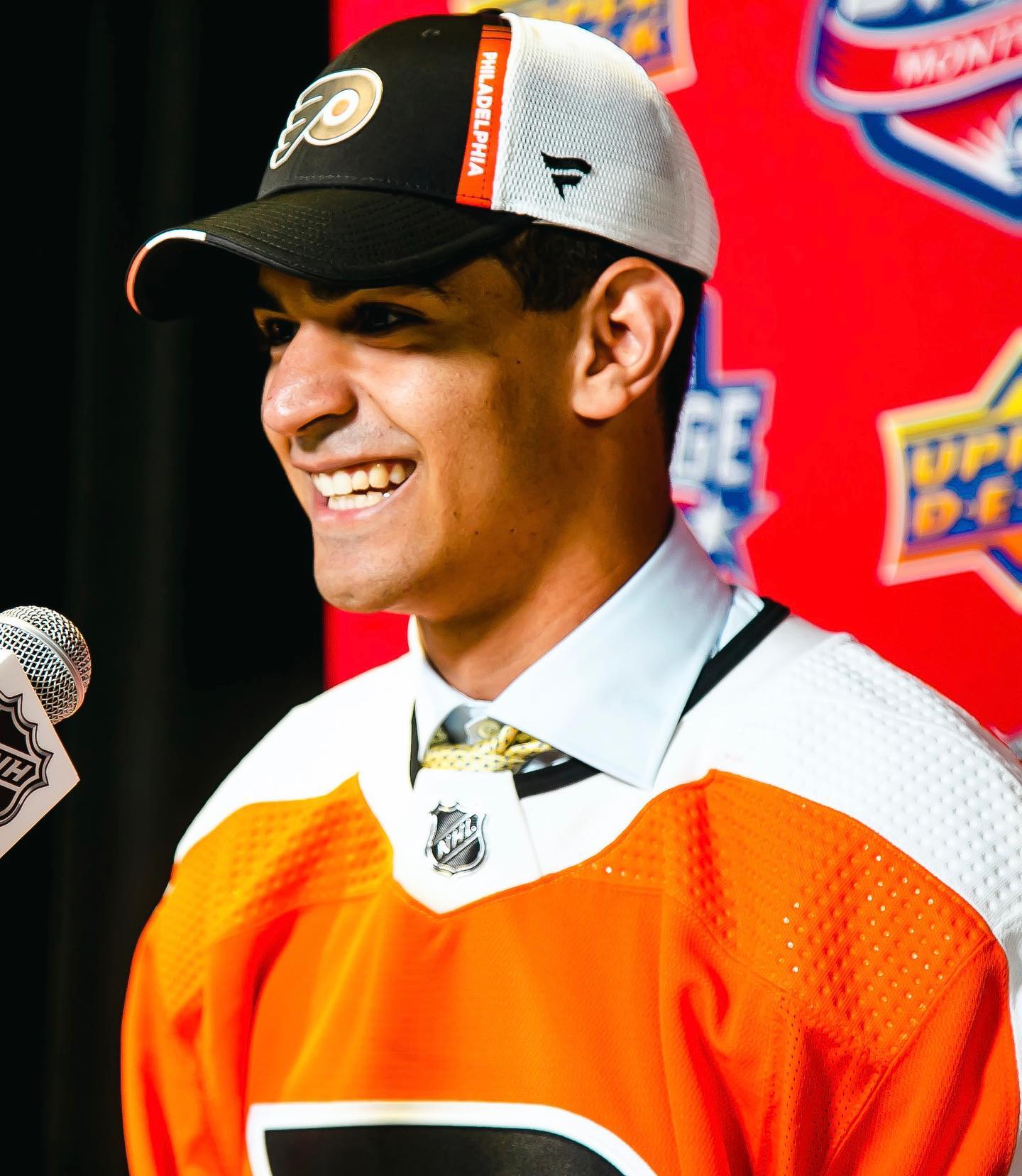 The nicest pick of the 2022 #NHLDraft, @devinkaplan_!...