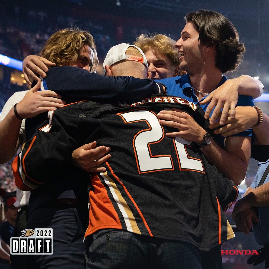 Hugs all around for the hometown guy. Have a night @nath.gaucher91! #DucksDraft ...