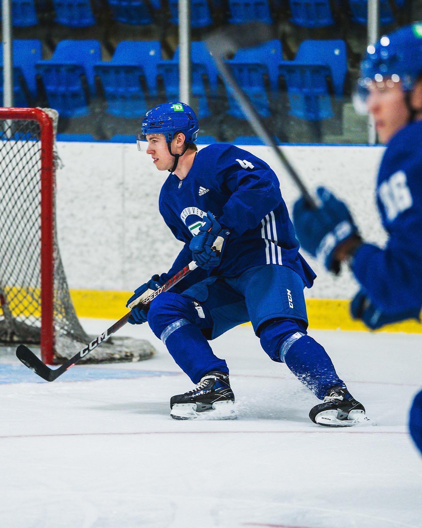 Hi new guys 

2022 #NHLDraft class hit the ice for the first time for Dev Camp....