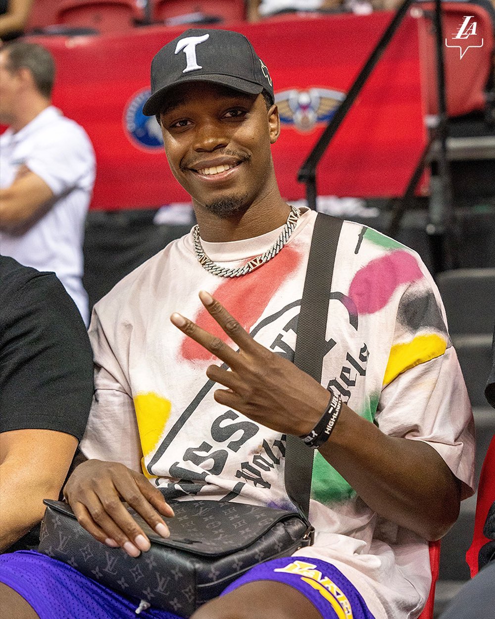 Lonnie courtside in Vegas  #LakersSummer...