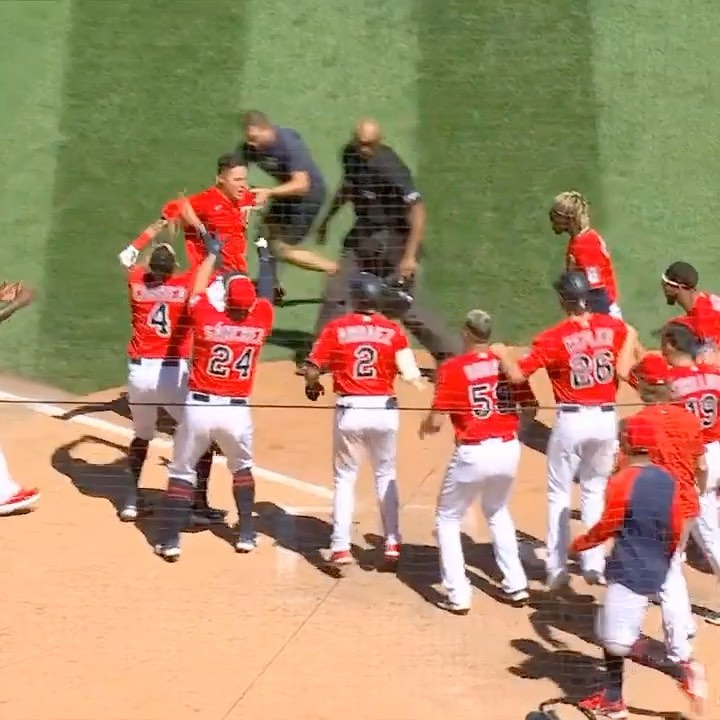 A Wednesday #walkoff for the @twins!...