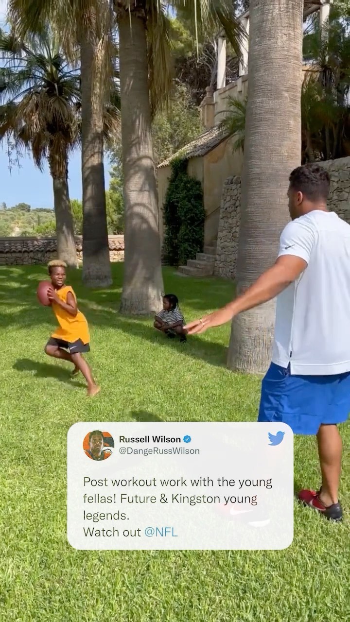 Two legends in the making  (via @dangerusswilson)...