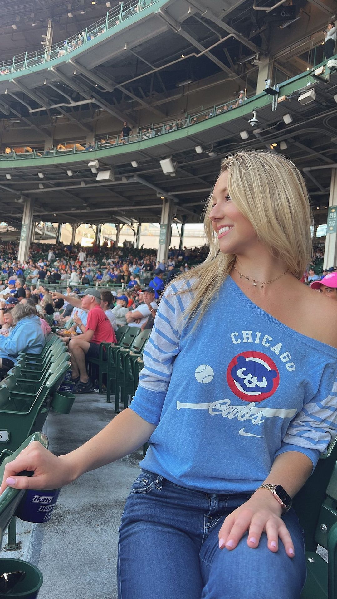 Tag a friend you want to spend a Summer Night with at Wrigley Field! 
__________...