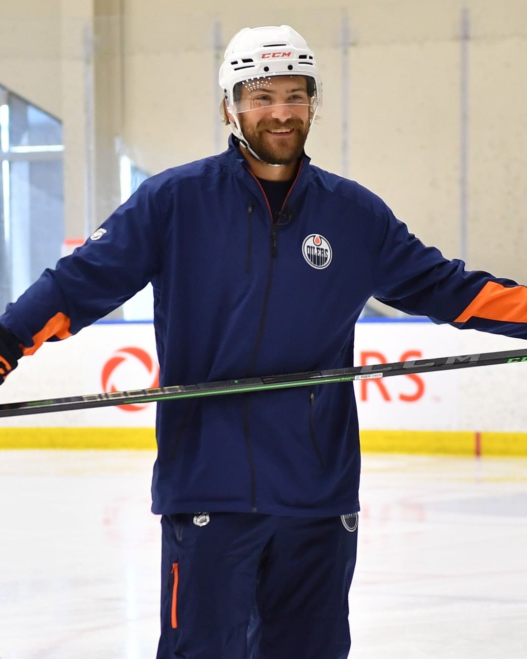 STUUUUUUUUUUU! @Rogers #Oilers Hockey School had special guest Stuart Skinner po...