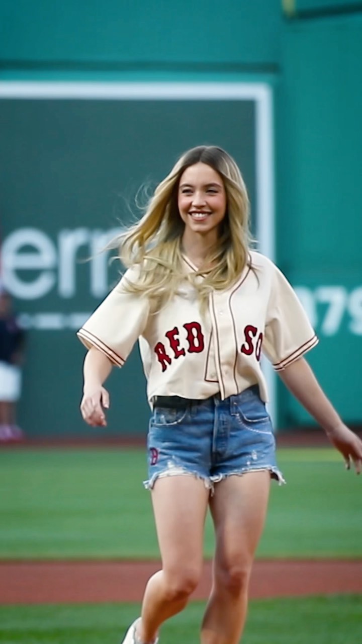 Sydney Sweeney on the hill...