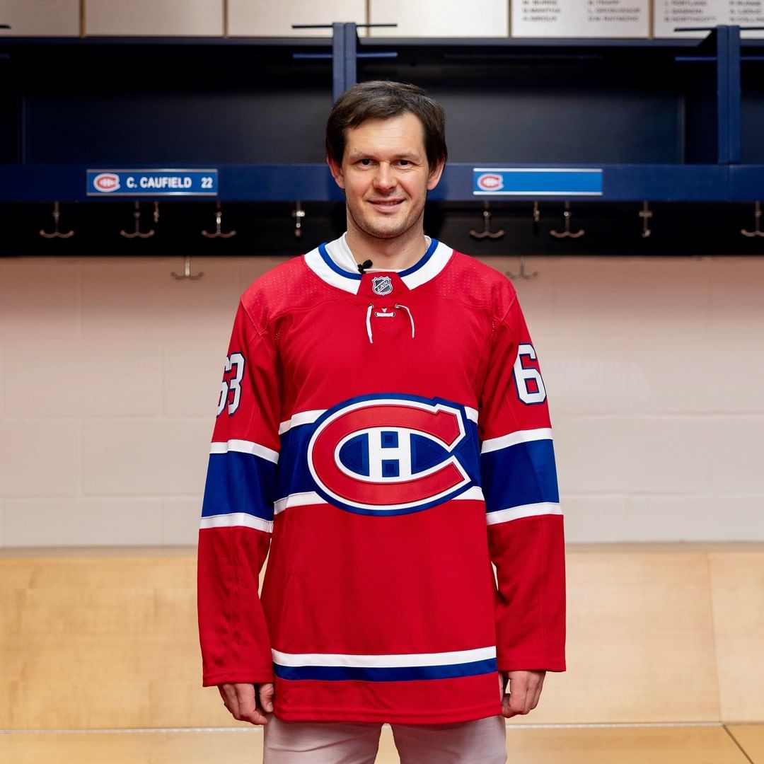 Première visite du Centre Bell en tant que Canadiens pour Dadonov.  First time a...