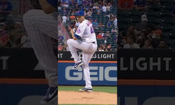 Jacob deGrom is just showing off at this point 😂