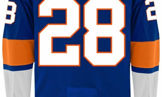 [NHL Jersey Numbers] D Alexander Romanov will wear jersey number 28 for the New York Islanders. Number last worn by Michael Dal Colle in 2021-22.