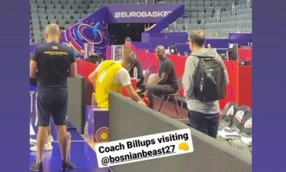Coach Billups visiting Nurk at Eurobasket