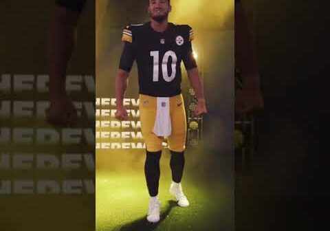 QB1 said the thing 😂 (via @Pittsburgh Steelers) #shorts