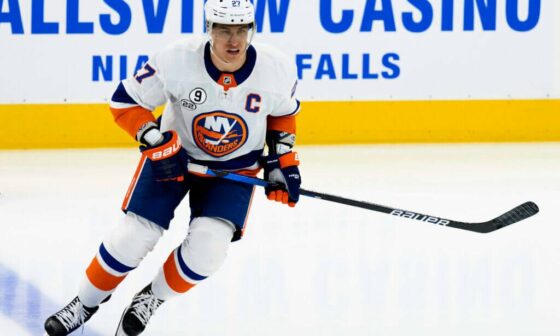 Anders Lee Q&A: Islanders’ Captain Expects a "Noticeable Difference" Under New Coach
