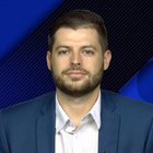 [Slater] Steve Kerr said his veteran starting lineup "dominated" the Warriors' first scrimmage today, beating up on the youth. Mentioned both Draymond Green and Kevon Looney as having great practices.