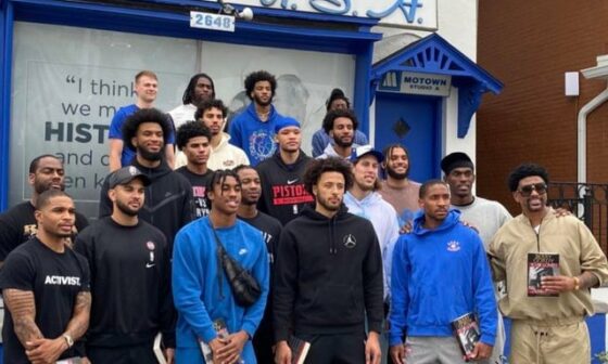 The team took a trip to the Motown Museum