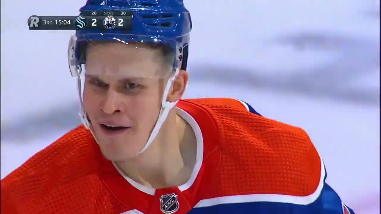McDavid sets up Puljujärvi with a classic Connor McDavid pass
