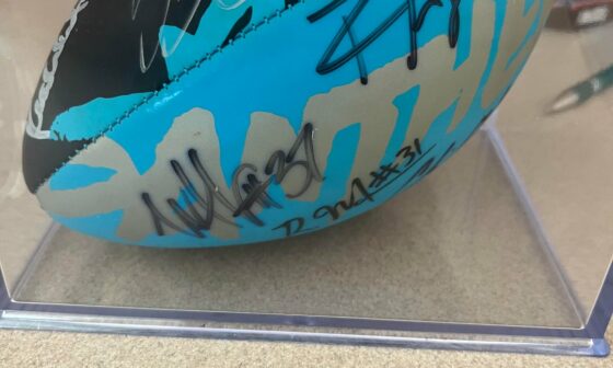 Signature question. Who are the signatures on this ball ? I know 89 is Steve Smith. Thanks