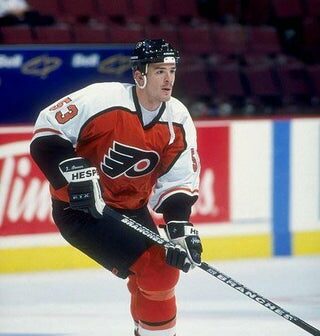 Anybody remember this guy? Jason Bowen played from 92-97, spending time between the Flyers and their AHL friends…
