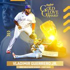 [Jays] Good as GOLD 🥇 Vladdy wins his FIRST #GoldGlove Award!