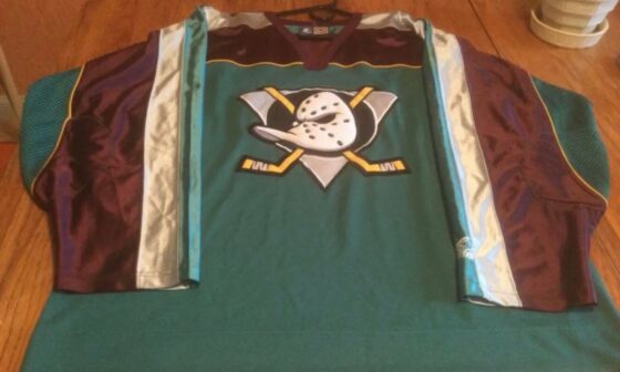 [FS] Mighty Ducks jade alt (size XL)~$80 USD shipped anywhere in North America