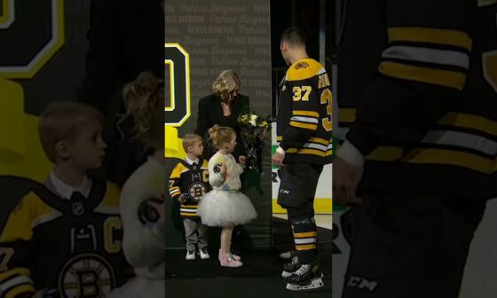 Bergy honored for reaching 1000-point milestone 👏