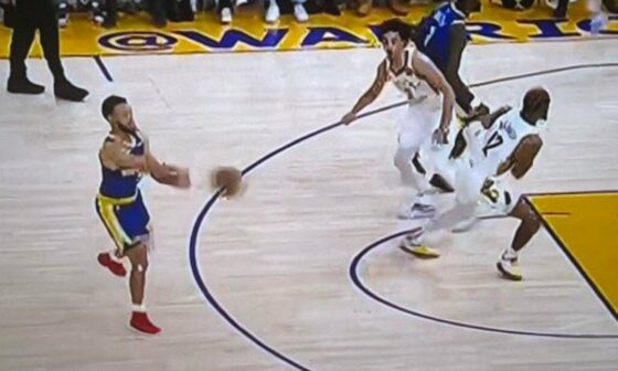 This sums up tonight's game. This pass went to a double teamed Klay who had to take the shot and got it blocked.