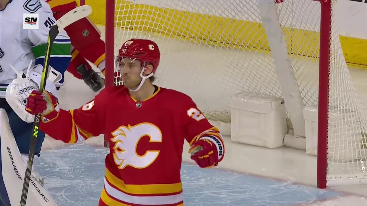 Lindholm with a snipe in game 700