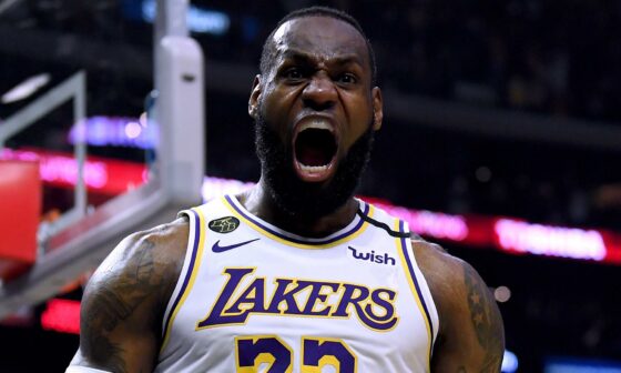 LEBRON JAMES IS HIM! The old man carrying the Lakers on the Back to back!
